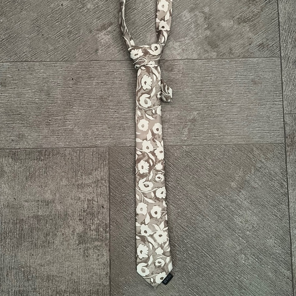 H&M Ties - Picture 3 of 8